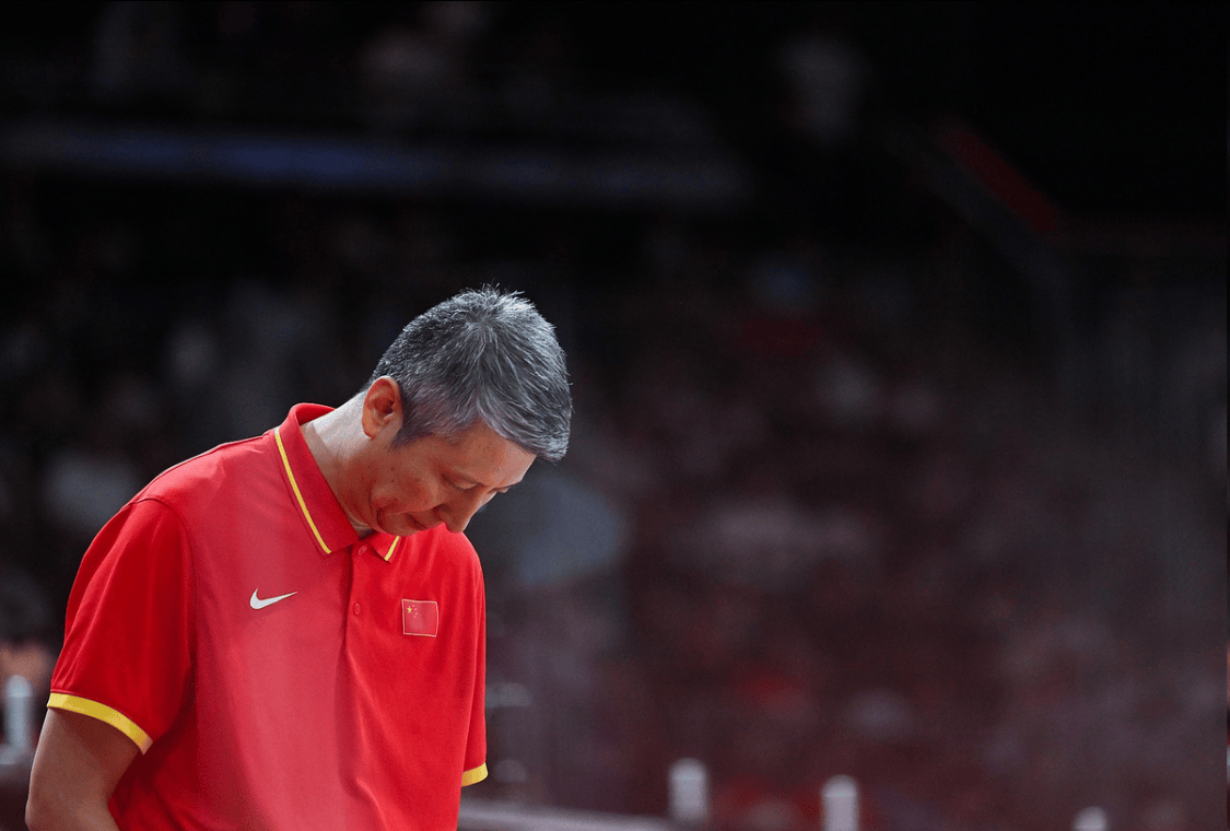 中国男篮不敌伊朗揪出最大责任人！运动战0分+7失误，辜负总局期待