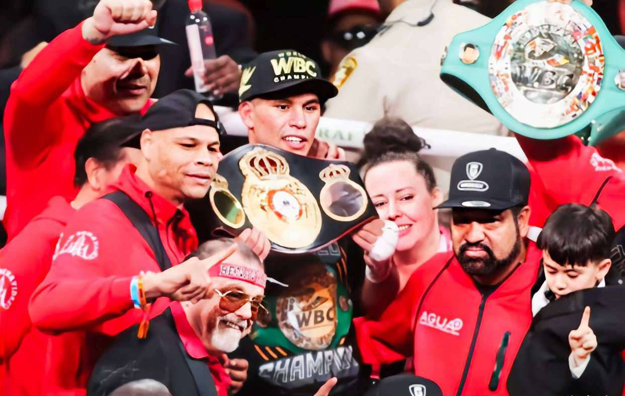 本纳维德兹面临WBA“最后通牒”：需择一175磅或200磅拳王头衔