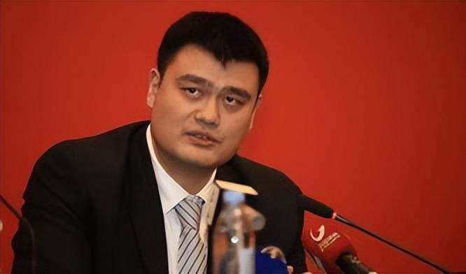 篮球各项止步亚运决赛之后，再看姚明当年为什么失败，更清楚了