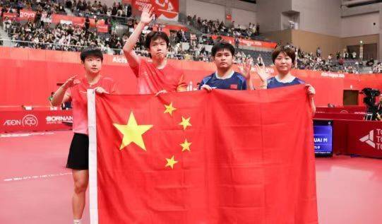 中国乒乓大捷！4-0夺冠，4-2横扫日本松岛辉空，林诗栋、王楚钦、孙颖莎、王曼昱完胜