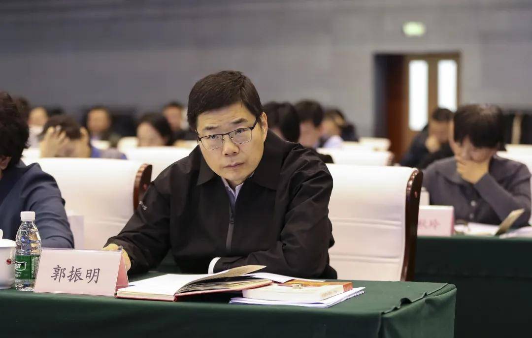 湖北媒体发文质疑郭振明 怒喷篮协领导“白嫖”运动员