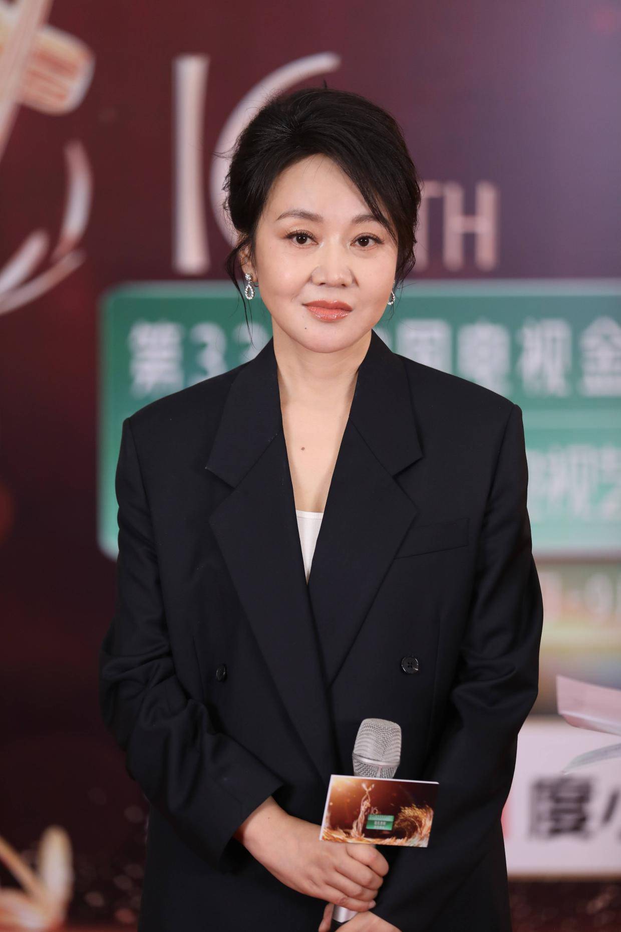 闫妮分享演艺心态变迁：从重数量到重质量，感恩观众相伴