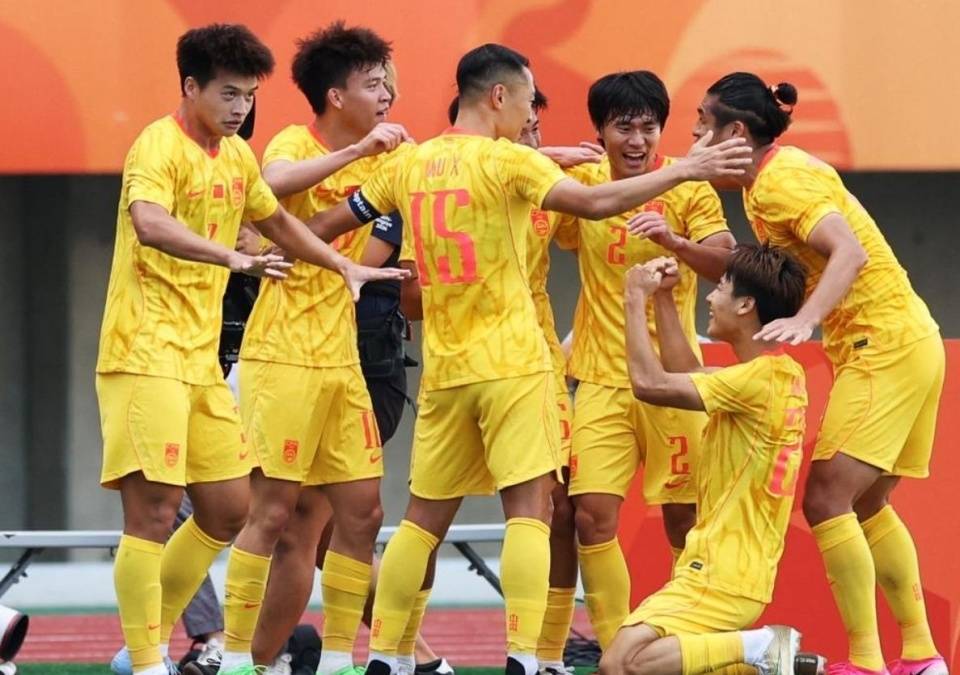 原创
            1-0力压韩国，1-0领先日本，中国男足1-2惜败，乌兹别克点球8-9留遗憾