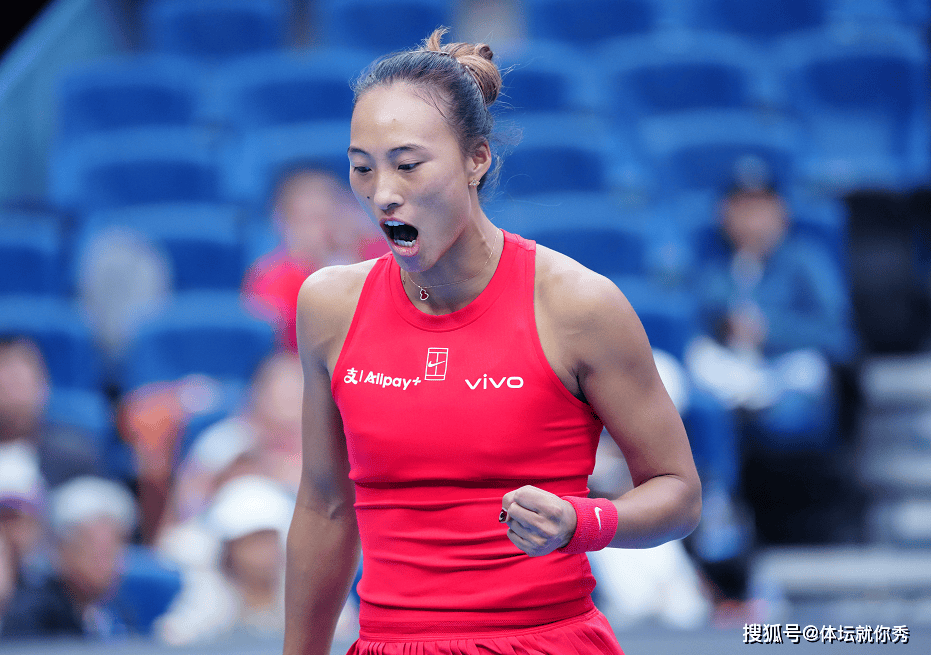 2-1！郑钦文爆冷晋级，狂轰11记ACE球，下轮对手曝光，或直通8强