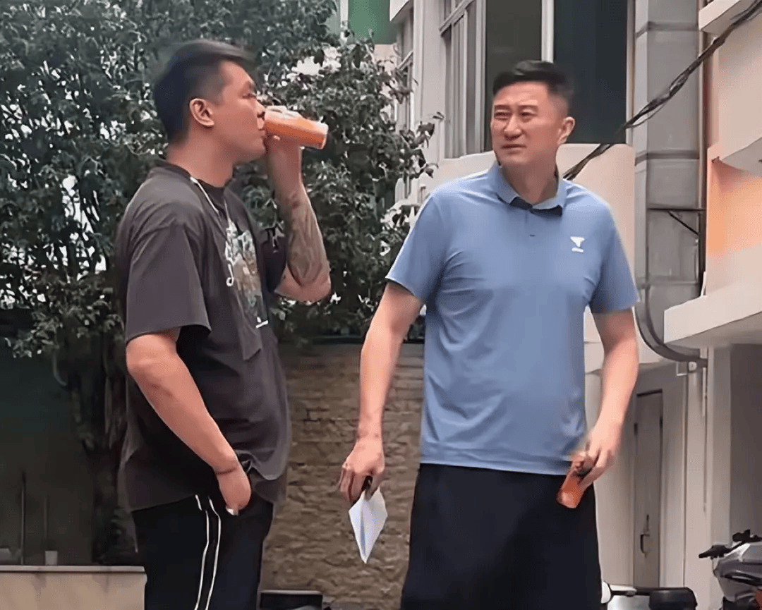 抵达北京，朱芳雨官宣，亮相新岗位，开启合作，联手前国手