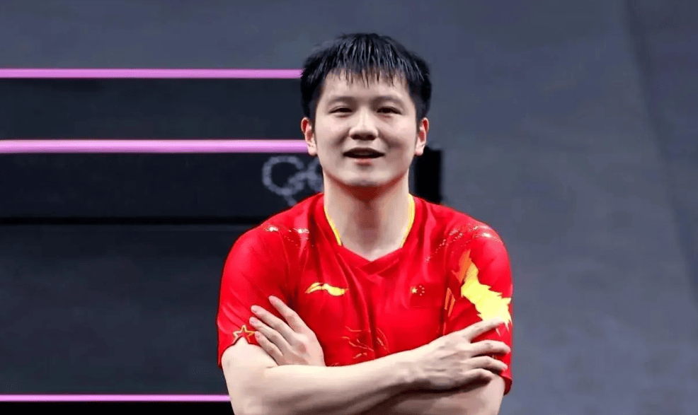 继樊振东之后，两名运动员接连回应退役，坦然与心酸同天上演