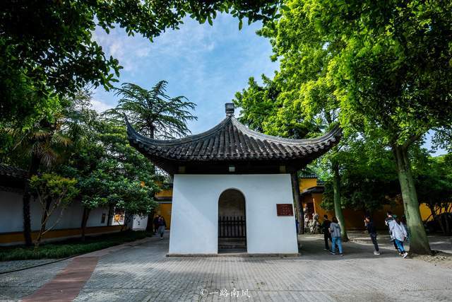 国庆出游为何花钱买罪受?真相扎心:成年人只是急需逃离两点一线(图5) 国庆出游为何花钱买罪受?真相扎心:成年人只是急需逃离两点一线(图5)