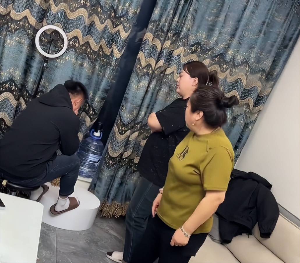 春节带7人突访三亚,女婿惊喜变尴尬?亲家反应太现实(图8) 春节带7人突访三亚,女婿惊喜变尴尬?亲家反应太现实(图8)