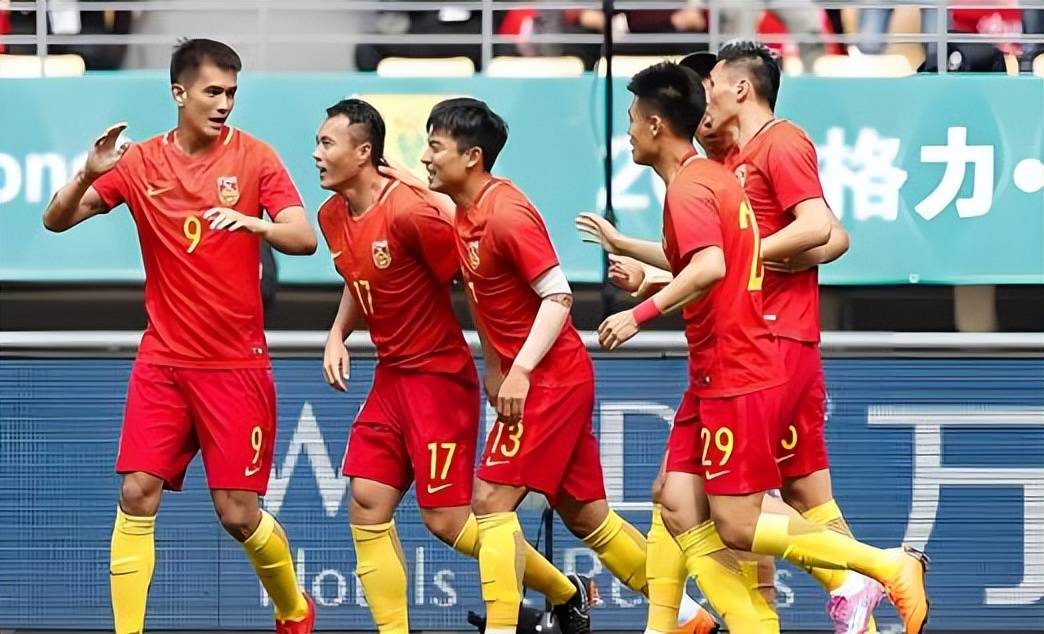 国足在11月份集训时！还会征召刺头韦世豪吗？邵佳一给出答案