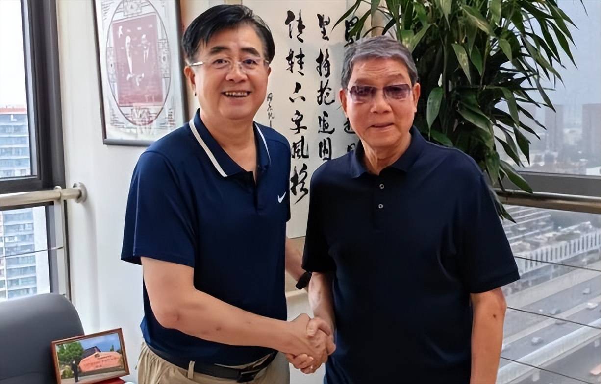 唐田胆子真大！带领鲁能本轮客场挑战重庆铜梁龙，半场就将刘洋提前换下