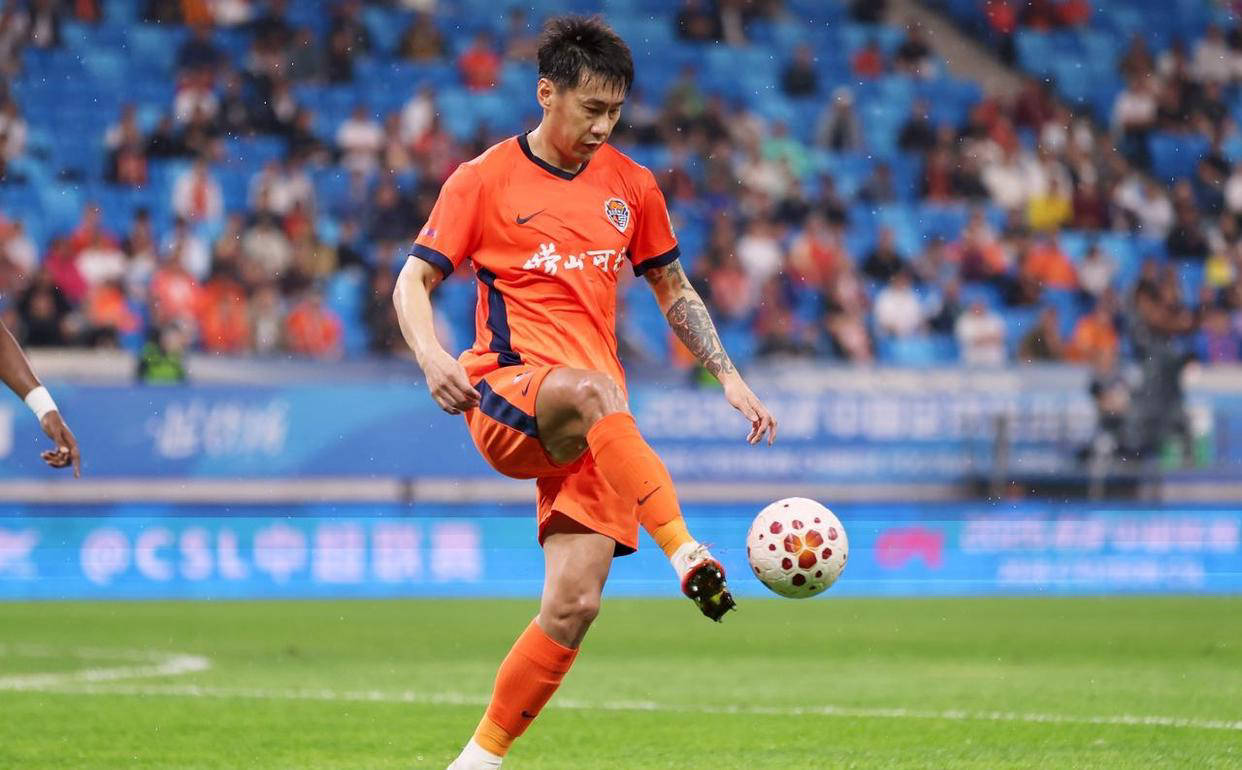 辽宁铁人4-0大胜青岛海牛 终结7轮不胜保级希望加大