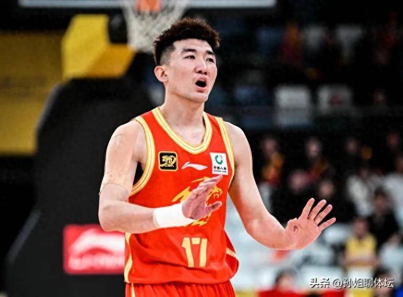 CBA疯狂夜，最新积分榜，广厦双加时逆转，北控轻取，新疆险胜