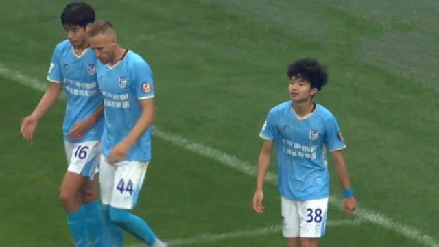 中超争冠悬念拉满!蓉城坐拥主场+赛点,大连英博蓄力爆冷