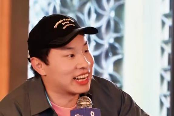 演员徐志胜参加乌镇戏剧节，保安未认出将其拦下要票封面图