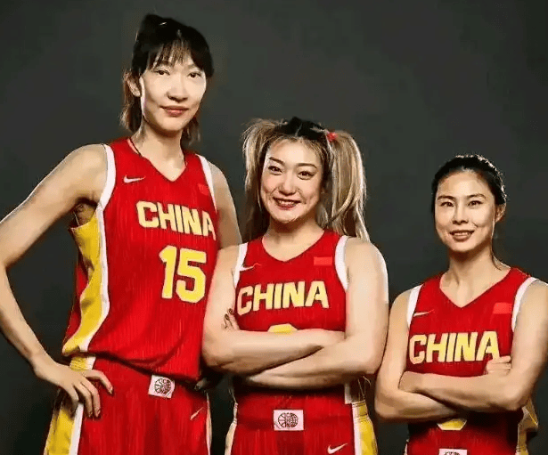 官宣！王思雨转会山西女篮，四川女篮遭拆队，联手李月汝坎贝奇，锁定WCBA总冠军！