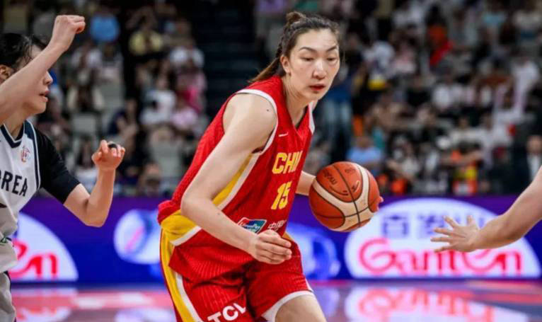 韩旭正式宣布退出WNBA，作出相反选择，宫鲁鸣该如何理解？