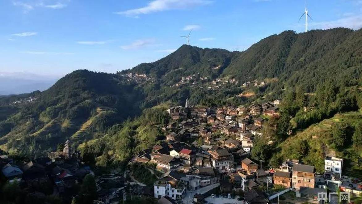瞰贵州丨霞染群山乡村美