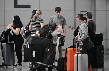 人均三个行李箱来扫货，老外中国购物图鉴