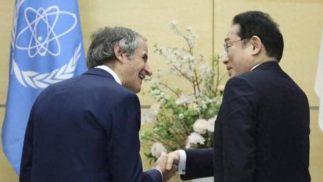 揣走30亿援助款，格罗西膝盖软了！有IAEA撑腰，日本拒绝赔偿中国