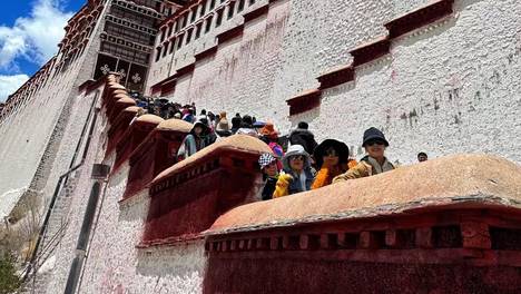 西藏旅游7天跟团多少钱？景点+美食全攻略，超划算的行程让你享受