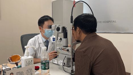 羽毛球拍击伤致眼压飙升！爱尔眼科刘学群：不盲目手术，精准用药守护光明