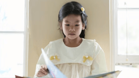 固定每日阅读片刻，轻松帮孩子养成安静专注力