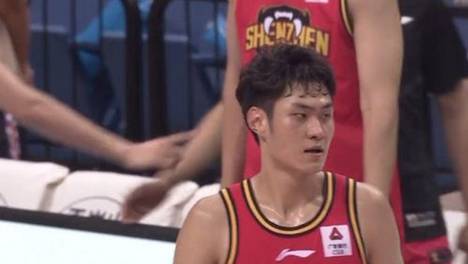 8月15日：21岁王浩然场均16.3分无缘NBA，CBA新规让他成深圳非卖品，550万锁死