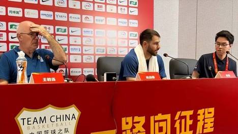 复仇中国男篮后，乌拉圭主教练谈裁判：裁判的判罚相对第一场更公正