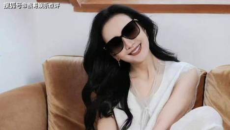 王鸥官宣独自养育女儿，不控诉不拉扯，只求给孩子一片安静的天地 王鸥公开声明独自育儿，强调守护孩子隐私，避免外界过度关注。