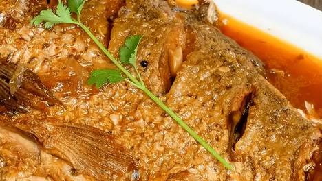 才知道炖鱼肉时，调料不能放太多，牢记它们，鱼肉鲜嫩入味