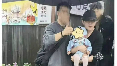 李佳琦辟谣生子传闻 称网图是朋友孩子