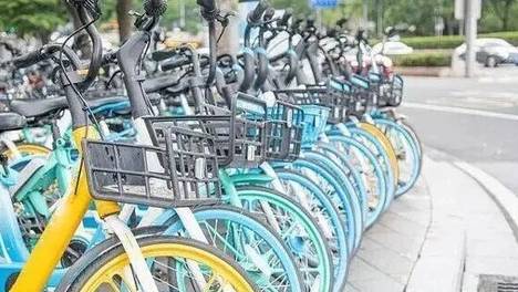 共享单车骑行中突然落锁致人受伤？涉及哈啰单车