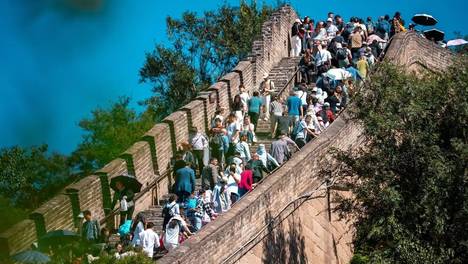 导游插队风波背后，入境游服务亟需体系升级