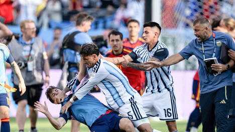 世界杯决赛赛后冲突还原：先动手的不是帕雷德斯，导火索另有一拳 FIFA被曝将展开调查