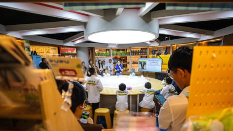 象粪造纸、旧鞋再造、塑料重生，上海自然博物馆暑假变身“生态环保魔法课堂”