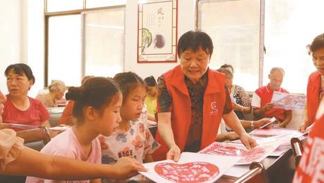 老党员蔡秋容用志愿微光温暖两座城