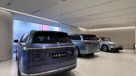 “五界之首”问界走出舒适圈