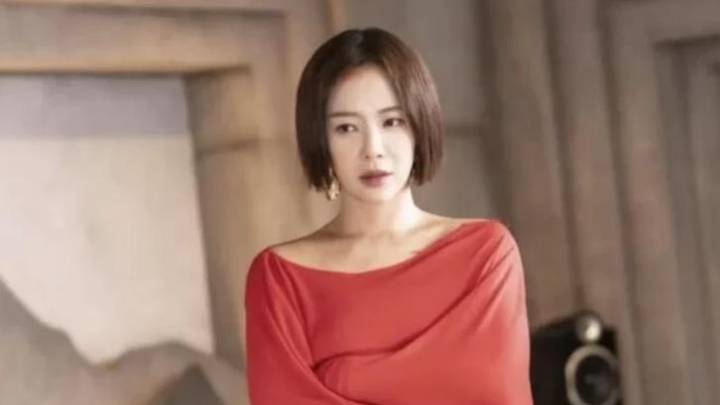 韩国知名女演员黄正音曝光丈夫外遇，会面临刑事处罚吗？