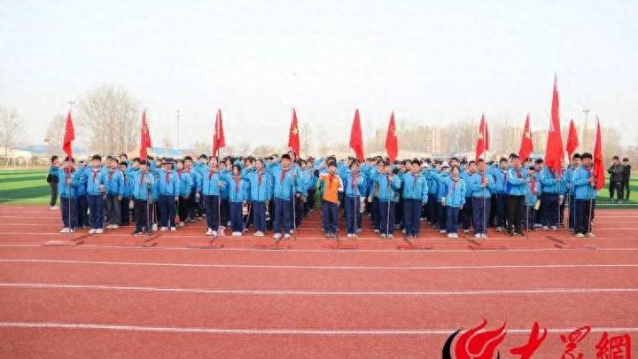 你支持在学校开展清明节缅怀先烈主题活动吗？
