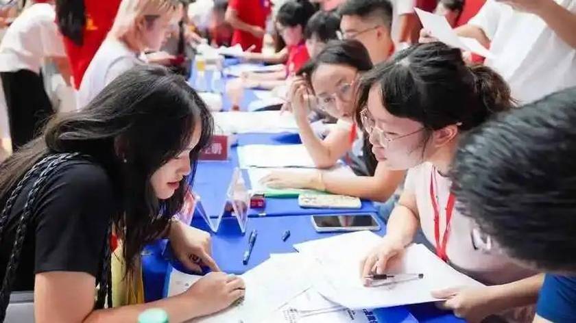 985大学疯狂扩招，多校新生突破2万人