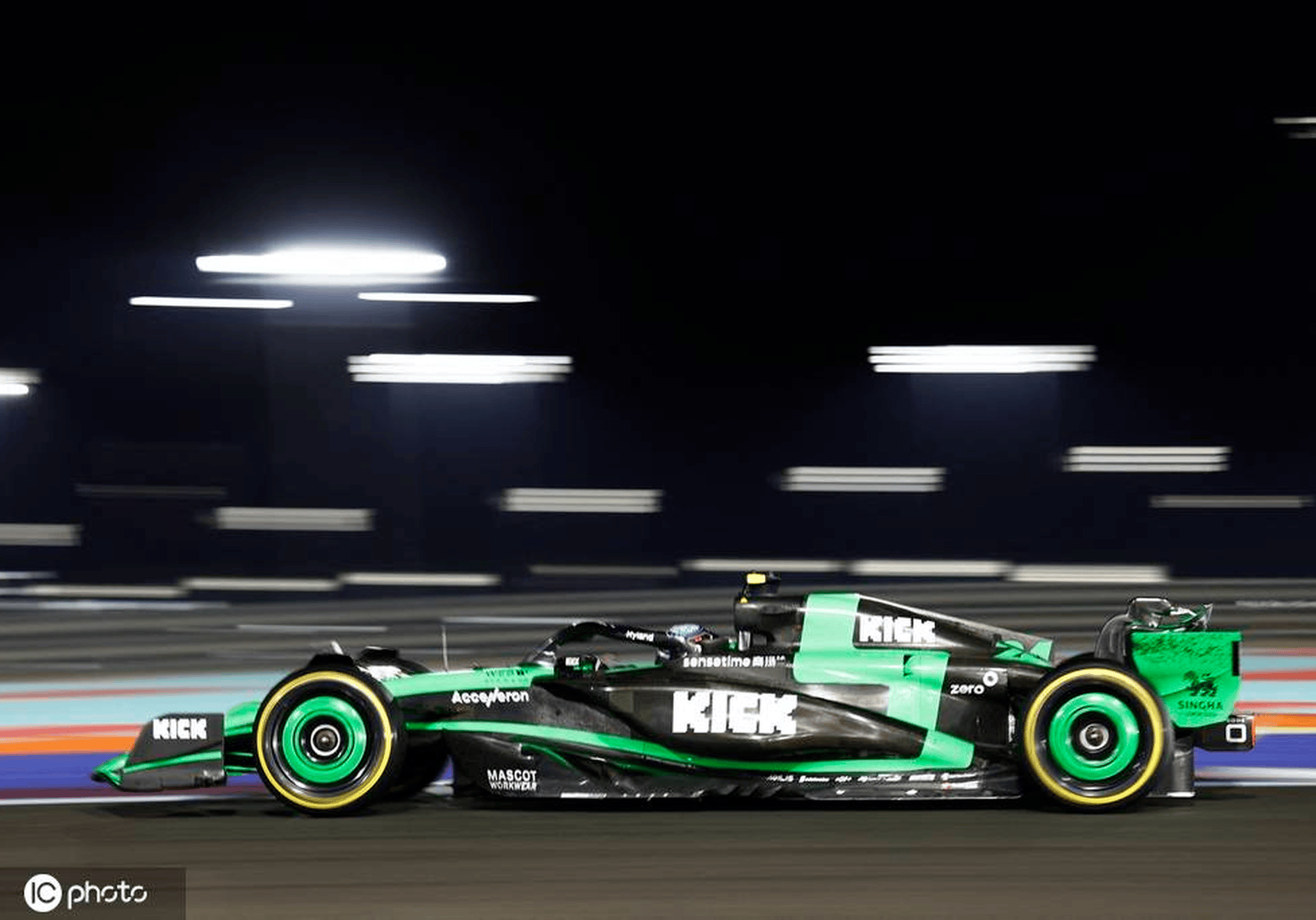 F1卡塔尔站第八名完赛 周冠宇赛季首次得分