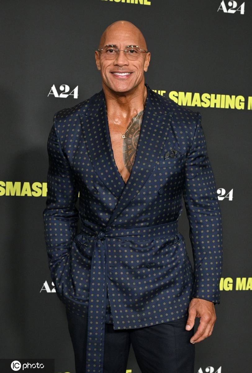 道恩强森亮相电影粉碎机洛杉矶首映式