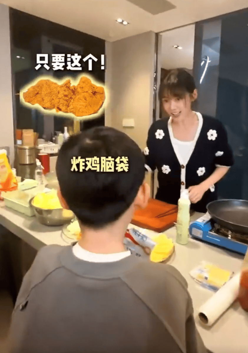 秋瓷炫给儿子制作豪华汉堡！啪嗒夸妈妈做的最好吃