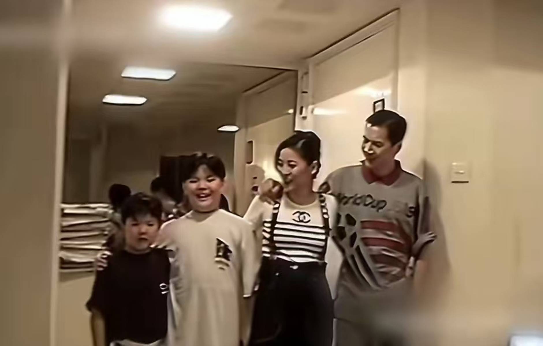 向太发一家四口旧照 向华强年轻时颜值与向佐一样