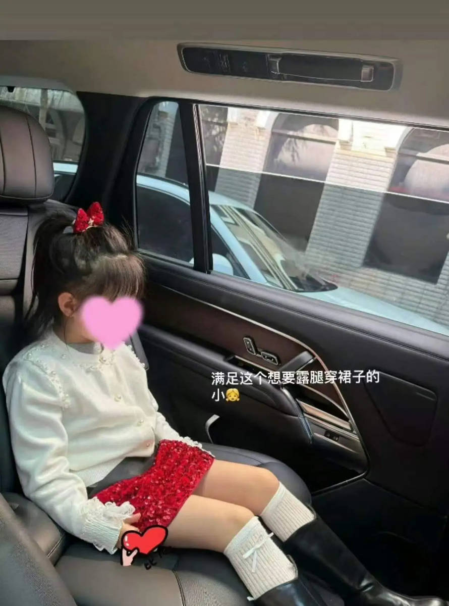 潘玮柏老婆晒和女儿合照 5岁千金模样灵动乖巧可爱