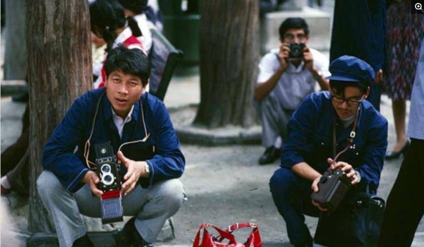 1981年北京老照片:圖3非常尷尬,圖5是泡妞必備,圖8已經沒有_歷史_改造