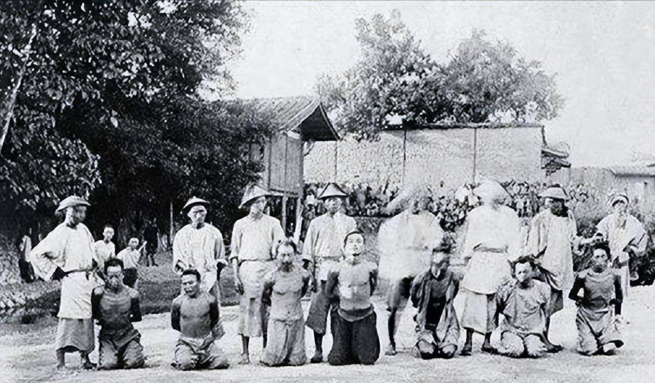 行刑时,为何百姓纷纷叫好唾骂,还向刽子手扔赏钱_中国_维新_戊戌变法