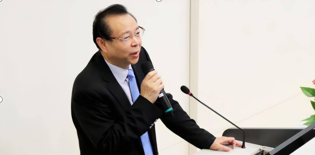 巨贪赖小民:家藏3吨现金情妇100多个,被捕后称:守着钱不敢花_华融