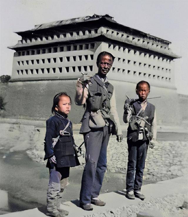 美国总统接见的第一位清朝皇族成员,父子三人肩扛火铳上山打猎_西奥多