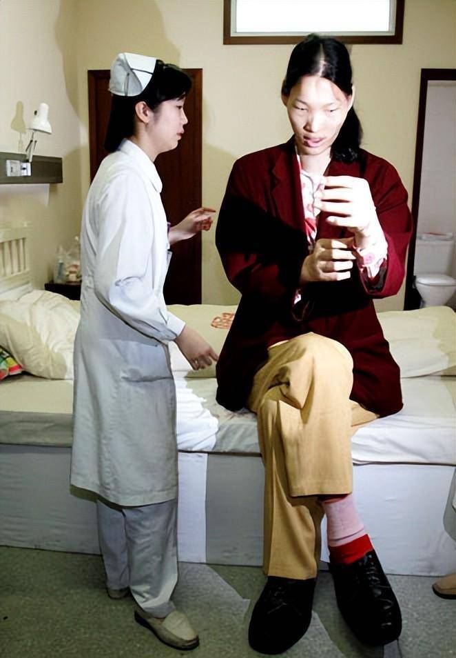 经过瑞金医院,社会爱心机构,人士,包括外国友人的援助,解决了很大一